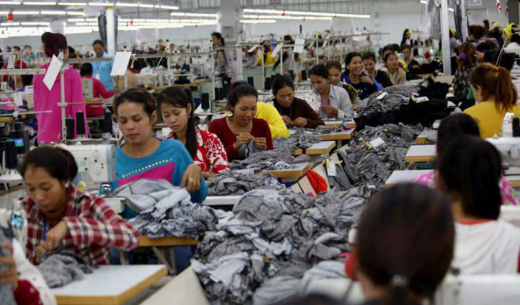 Cambodia records 17 pct rise in garment, footwear, travel goods export in first four months